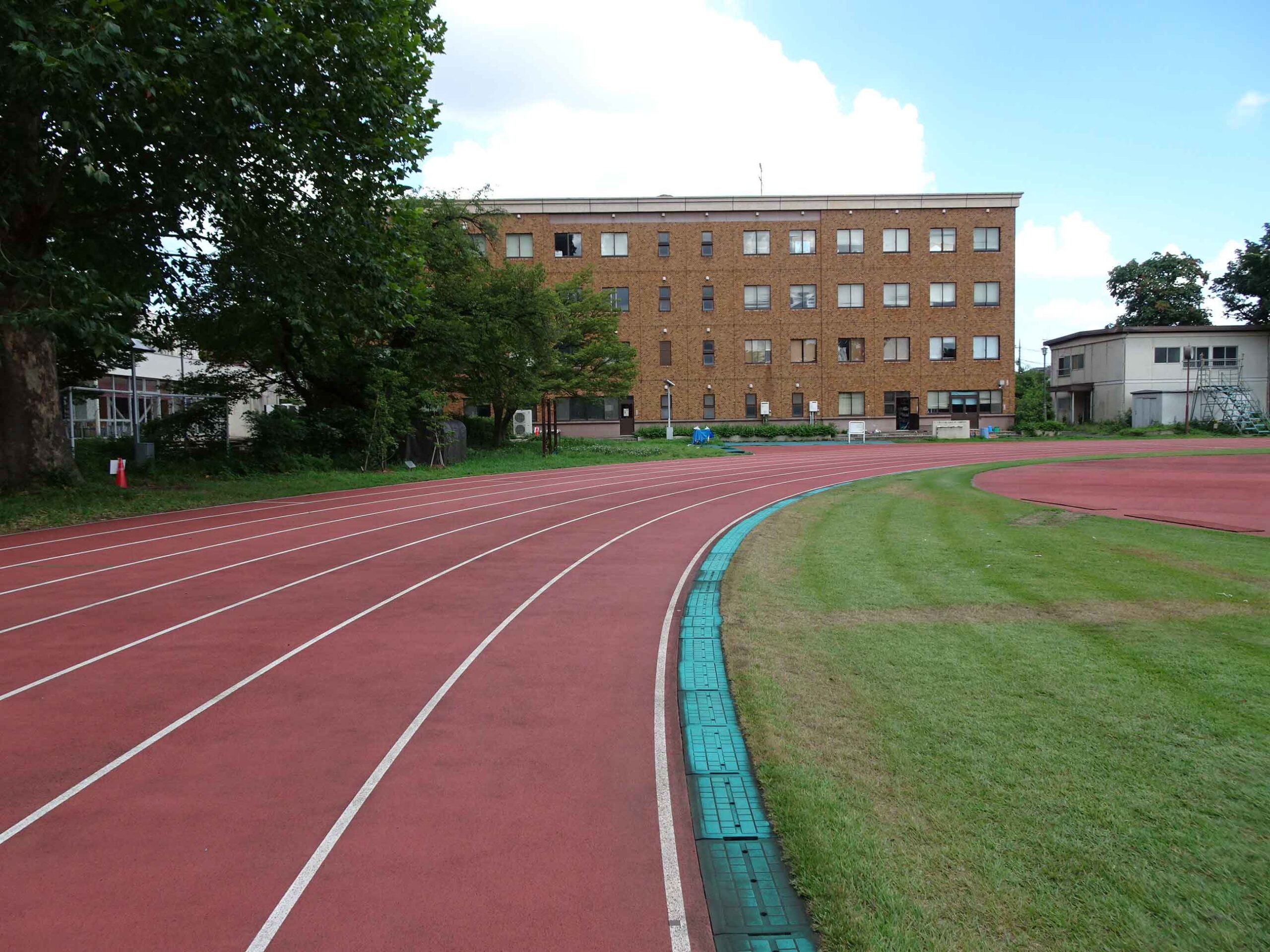 一橋大学陸上競技場